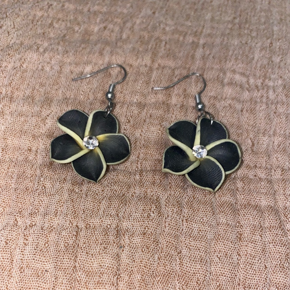 Hawaiian flower earrings